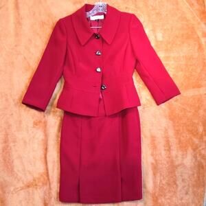 Tahari Arthur S. Levine Red Skirt Suit Set – Size 2P 🔴👩‍💼